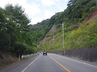 流石、有料道路・・・こんな山の中に良い道路。