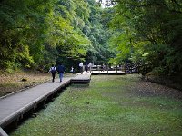 先が滝です。
